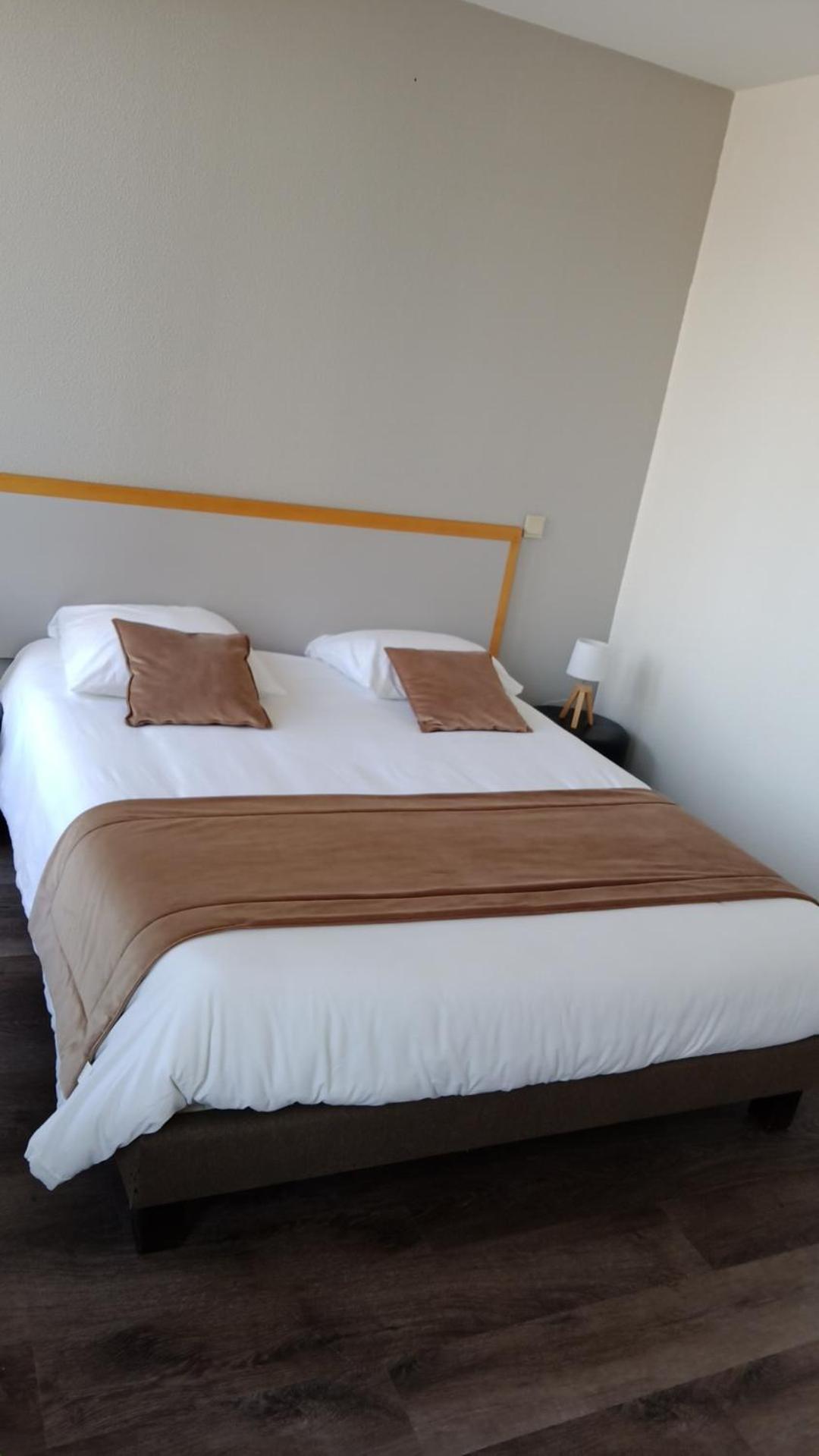 Hotel De France Vatan ภายนอก รูปภาพ